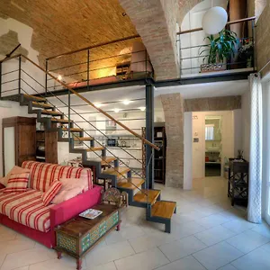  Appartement Stilnuovo In The Historic Center Of Very Close To Campo Square